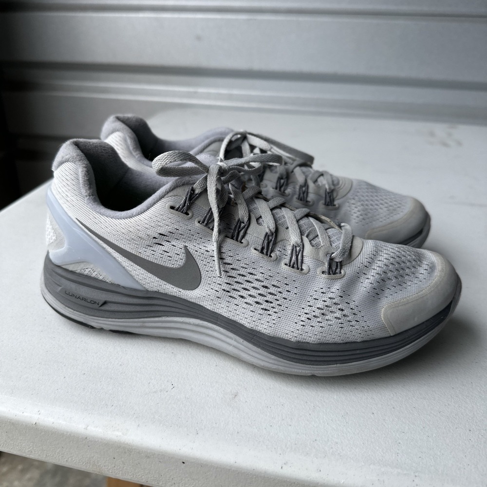 Nike Lunarglide 4 . Running Shoe Sneaker Athletic White & Gray.  Woman's Size 8